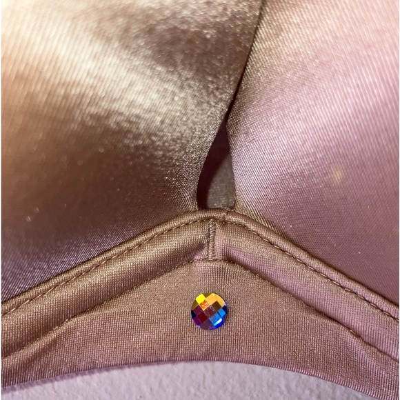 Victoria Secret Very Sexy Strapless Push-Up Bra (no straps). - Picture 2 of 5